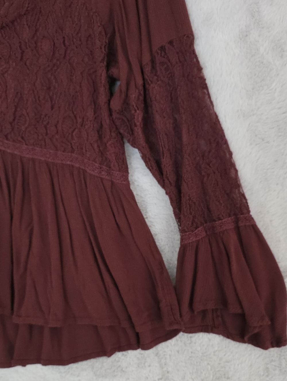 American Eagle Burgundy Lace Bell Sleeve Peplum Boho Top - Picture 3 of 12